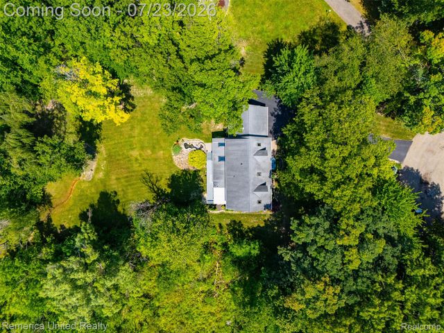 11922 Cody Creek Court, Green Oak Township, MI 48178