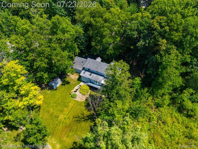 11922 Cody Creek Court, Green Oak Township, MI 48178