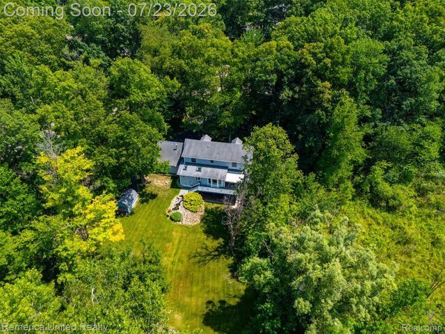 11922 Cody Creek Court, Green Oak Township, MI 48178