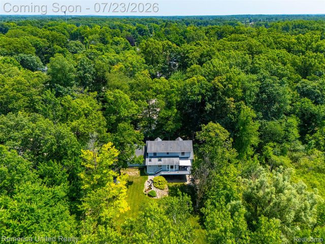 11922 Cody Creek Court, Green Oak Township, MI 48178