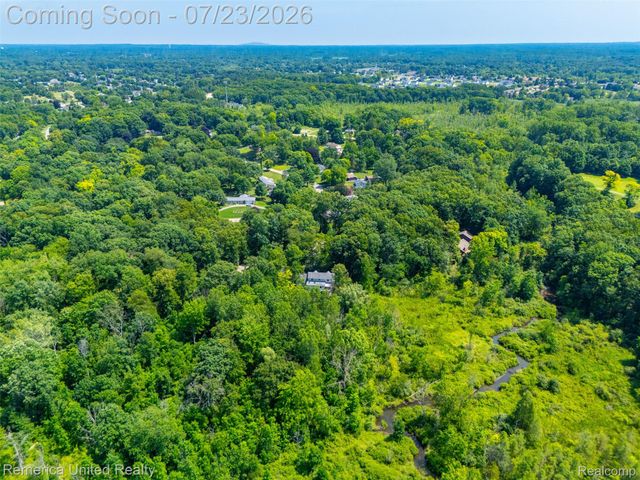11922 Cody Creek Court, Green Oak Township, MI 48178