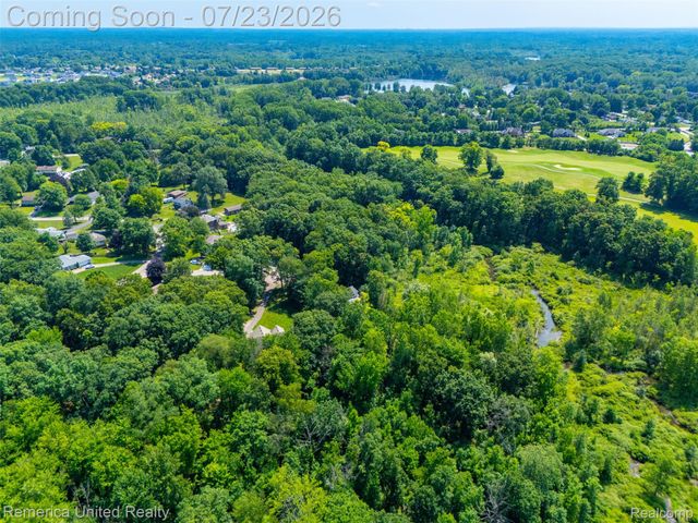 11922 Cody Creek Court, Green Oak Township, MI 48178