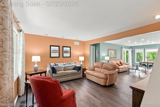 11922 Cody Creek Court, Green Oak Township, MI 48178