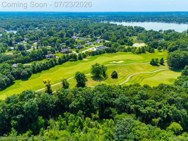 11922 Cody Creek Court, Green Oak Township, MI 48178