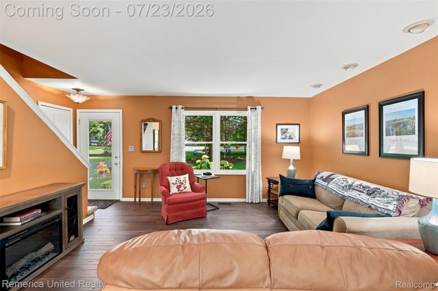 11922 Cody Creek Court, Green Oak Township, MI 48178