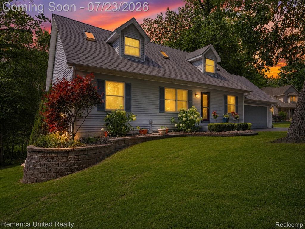 11922 Cody Creek Court, Green Oak Township, MI 48178