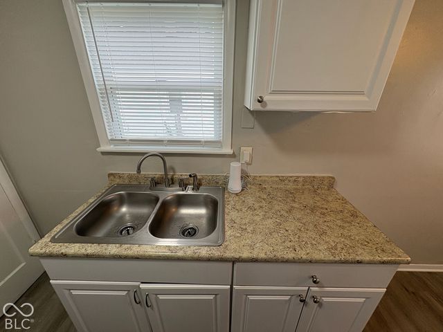 5425 E 21st Street, Indianapolis, IN 46218
