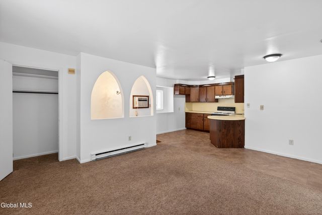 110 Southwoods Court, Rotterdam, NY 12306