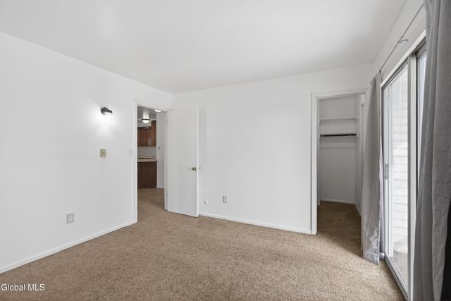 110 Southwoods Court, Rotterdam, NY 12306