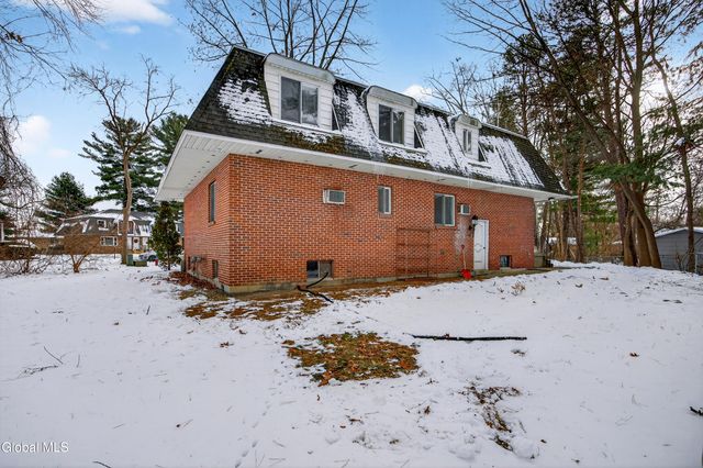 110 Southwoods Court, Rotterdam, NY 12306