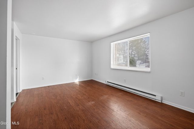 110 Southwoods Court, Rotterdam, NY 12306