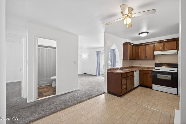 110 Southwoods Court, Rotterdam, NY 12306