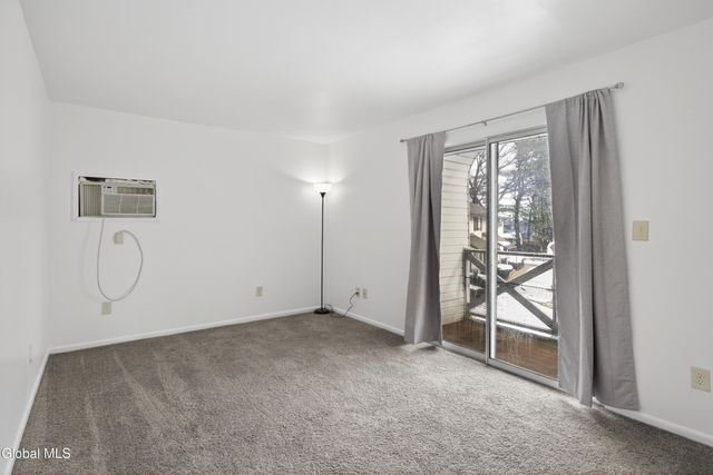 110 Southwoods Court, Rotterdam, NY 12306