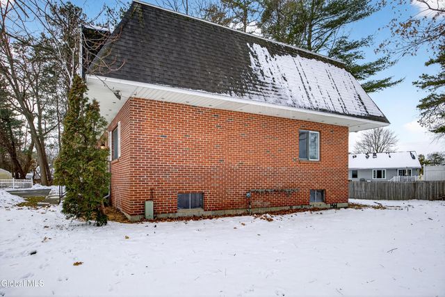 110 Southwoods Court, Rotterdam, NY 12306