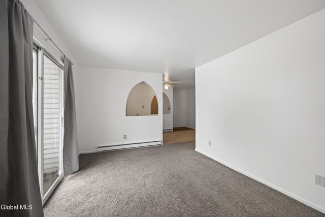 110 Southwoods Court, Rotterdam, NY 12306