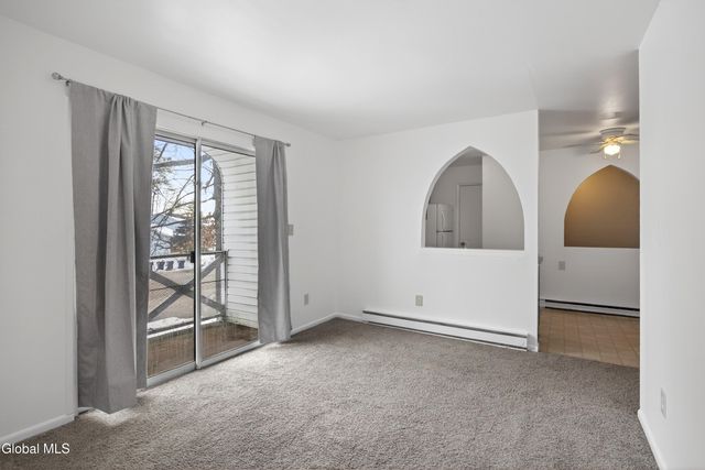 110 Southwoods Court, Rotterdam, NY 12306