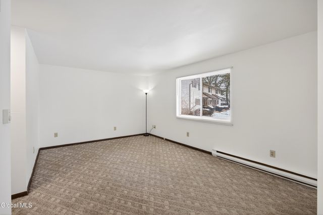 110 Southwoods Court, Rotterdam, NY 12306