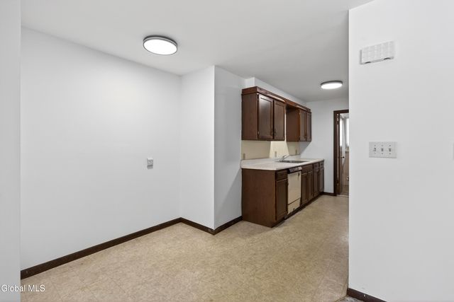 110 Southwoods Court, Rotterdam, NY 12306