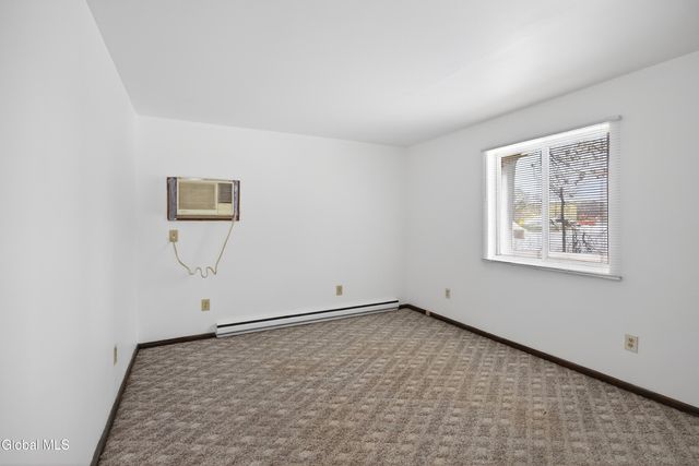 110 Southwoods Court, Rotterdam, NY 12306