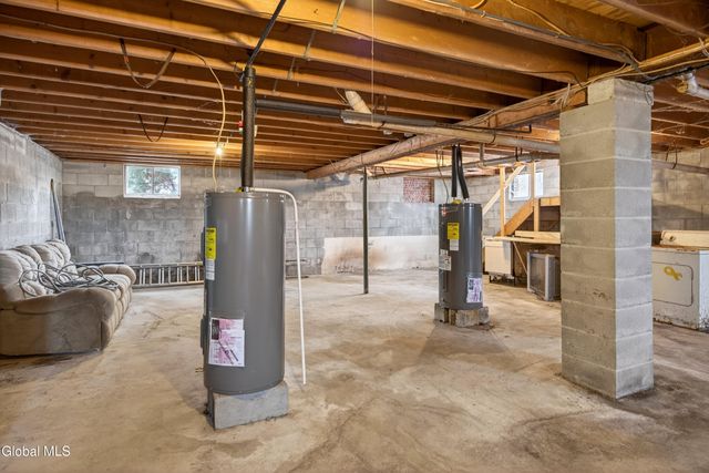 110 Southwoods Court, Rotterdam, NY 12306