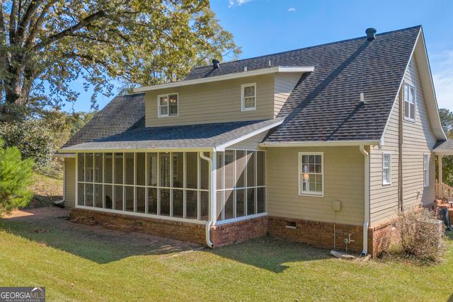 97 Estatohe Circle, Toccoa, GA 30577
