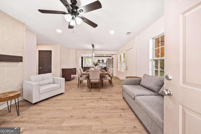 2949 Pearl Street, East Point, GA 30344