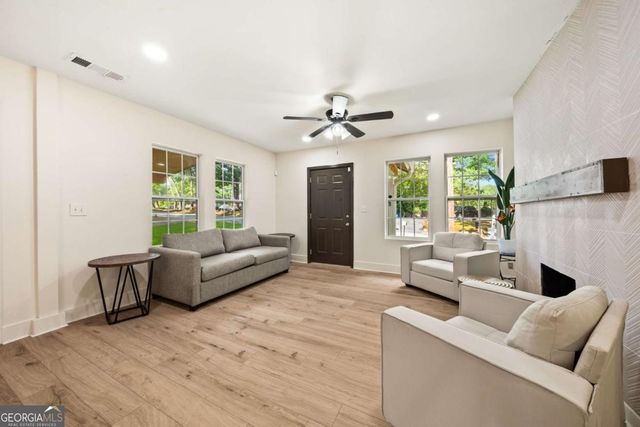 2949 Pearl Street, East Point, GA 30344