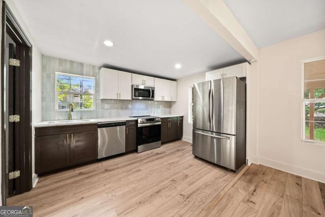 2949 Pearl Street, East Point, GA 30344