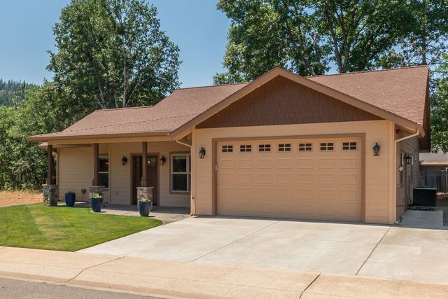 220 Fairway Drive, Weaverville, CA 96093