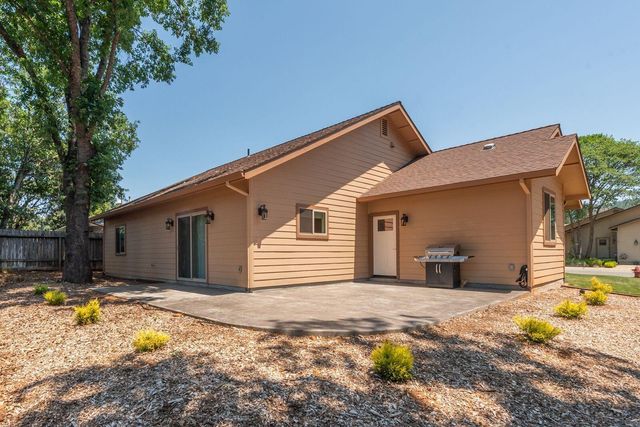 220 Fairway Drive, Weaverville, CA 96093