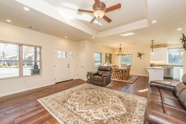 220 Fairway Drive, Weaverville, CA 96093