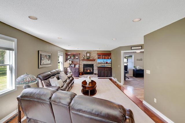 774 Oriole Lane, Hudson, WI 54016