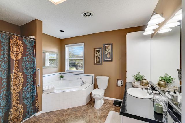 774 Oriole Lane, Hudson, WI 54016