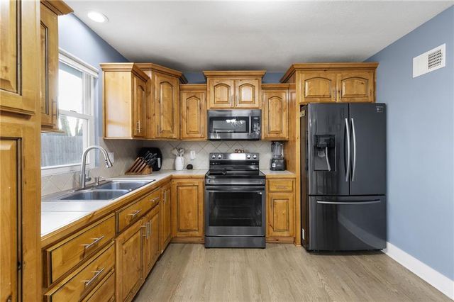 7901 Ella Avenue, Kansas City, KS 66112