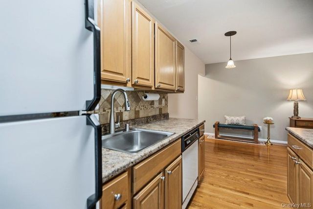 2 Idaho Court 2, Coram, NY 11727