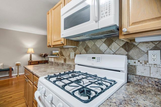 2 Idaho Court 2, Coram, NY 11727