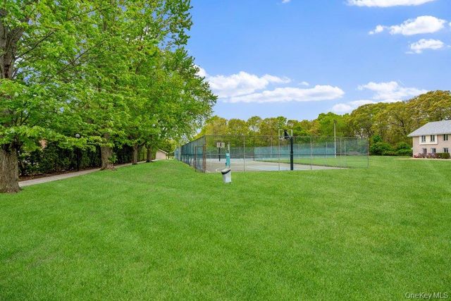 2 Idaho Court 2, Coram, NY 11727