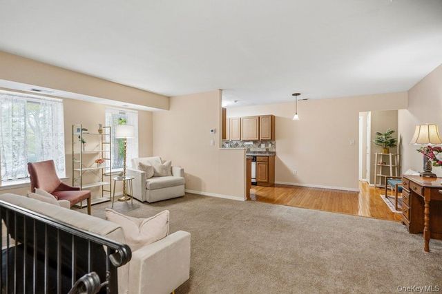 2 Idaho Court 2, Coram, NY 11727