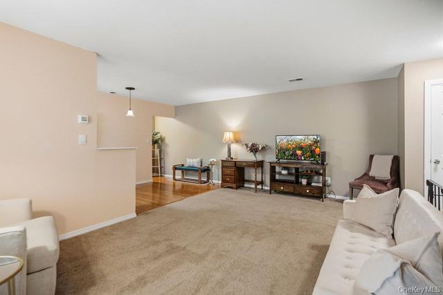 2 Idaho Court 2, Coram, NY 11727