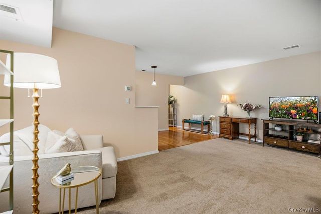 2 Idaho Court 2, Coram, NY 11727