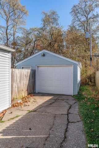 1310 39TH Street, Moline, IL 61265