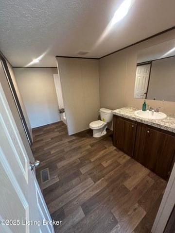 106 N Center St, Irvington, KY 40146