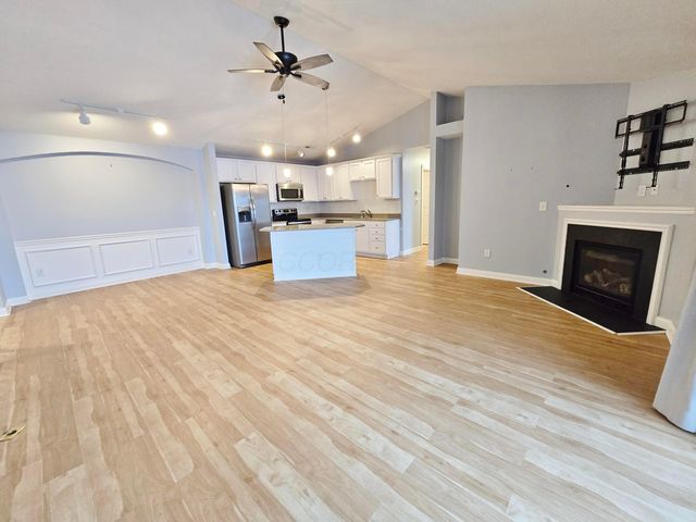 4201 Bradhurst Drive, 17-420 17-420, Dublin, OH 43016