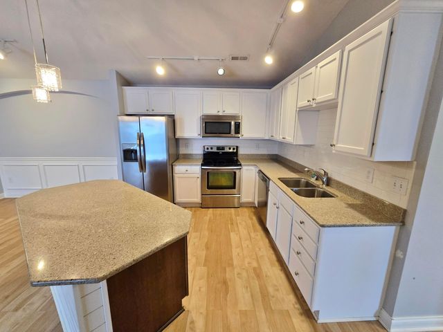 4201 Bradhurst Drive, 17-420 17-420, Dublin, OH 43016