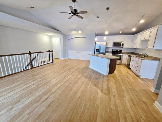 4201 Bradhurst Drive, 17-420 17-420, Dublin, OH 43016