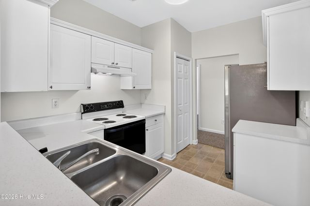 4521 Sagedale Drive Unit 101, Wilmington, NC 28405
