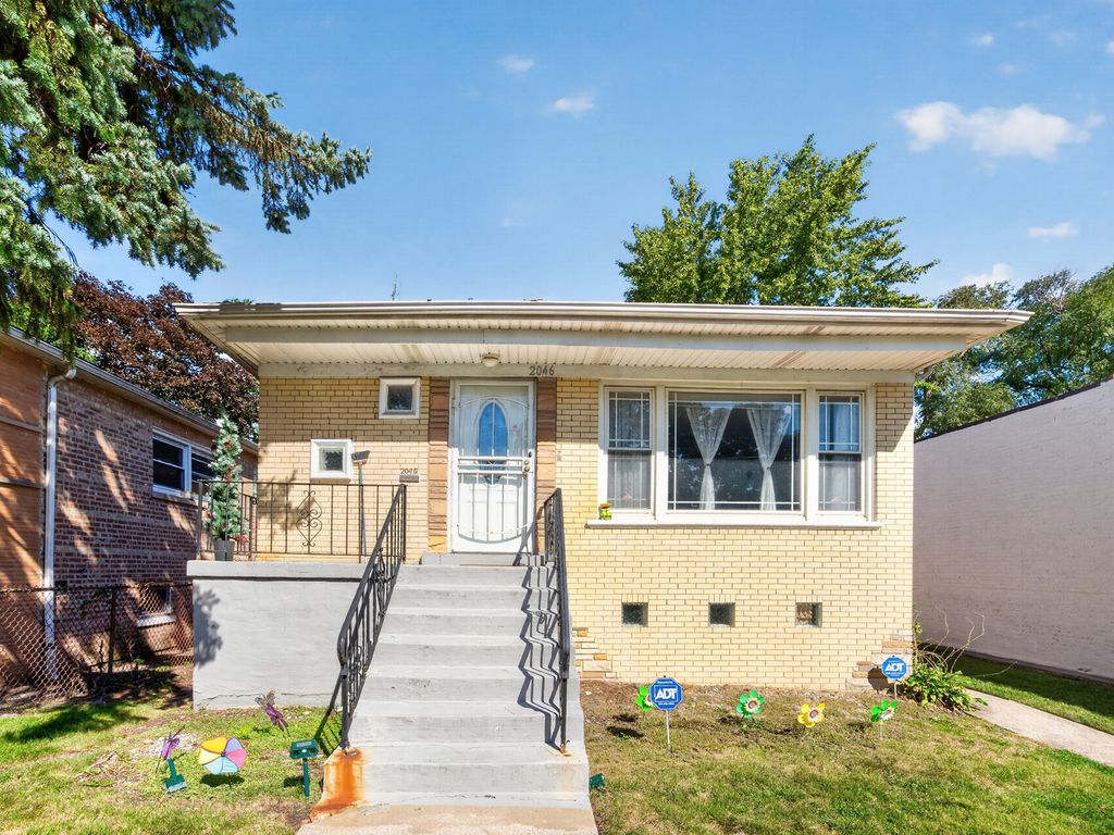 2046 E 93rd Street, Chicago, IL 60617 — exterior