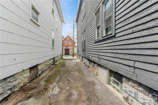 25 Hartman Place, Buffalo, NY 14207