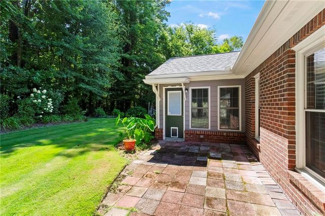 146 Lakeside Drive NW, Kennesaw, GA 30144