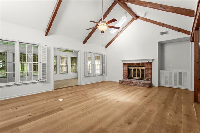 146 Lakeside Drive NW, Kennesaw, GA 30144